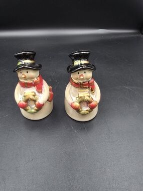 Snowman Ceramic Salt and Pepper Shaker Set - Cream, Black, Red